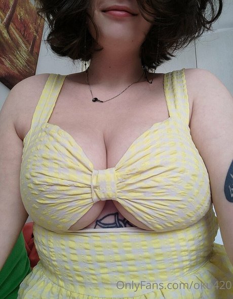 oku420 エロティック女優 写真