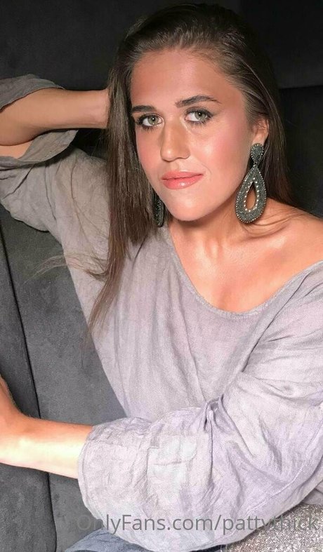 妊娠中のヌードオンリーファンズ ホットヌード 写真