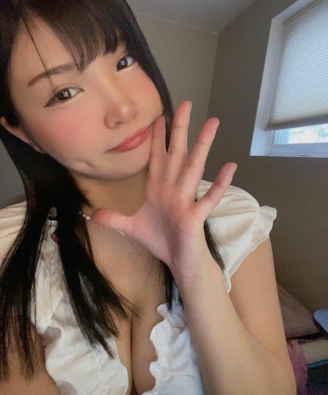 Karenxtran ポルノモデル 写真