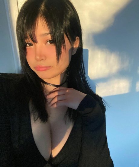Karenxtran エロティックなモデル 画像