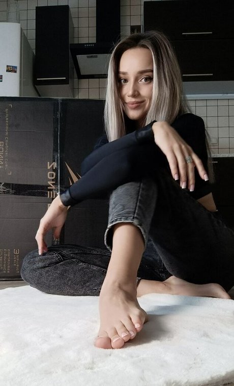 AlinaNaMeli ポルノ女優 写真