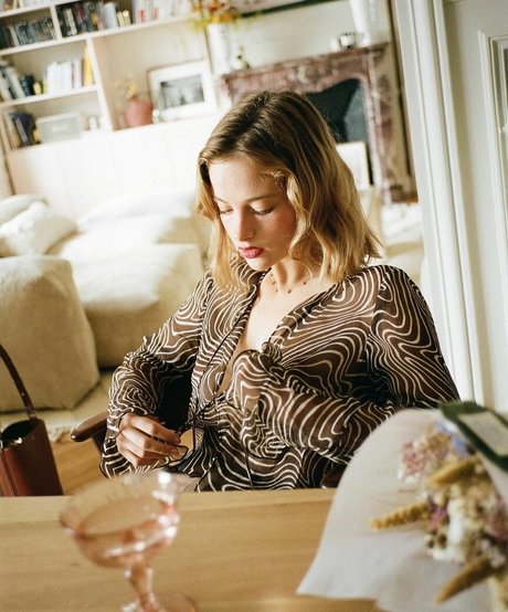 Camille Yolaine ホットなモデル 写真