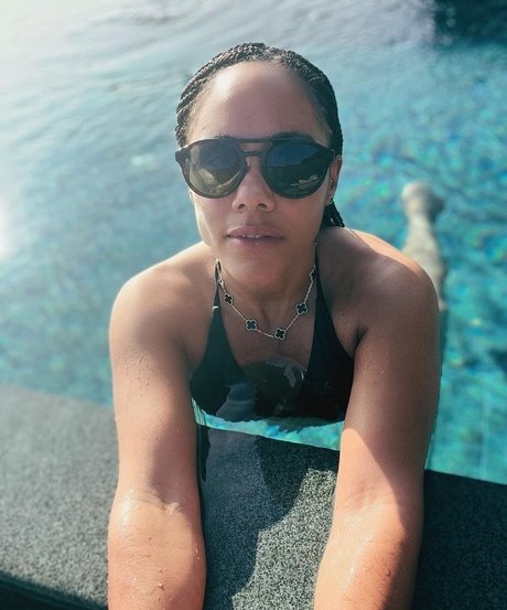 Alex Scott 最高の女優 写真