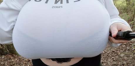 女性ボディビルダー オンリーファンズ 裸 写真