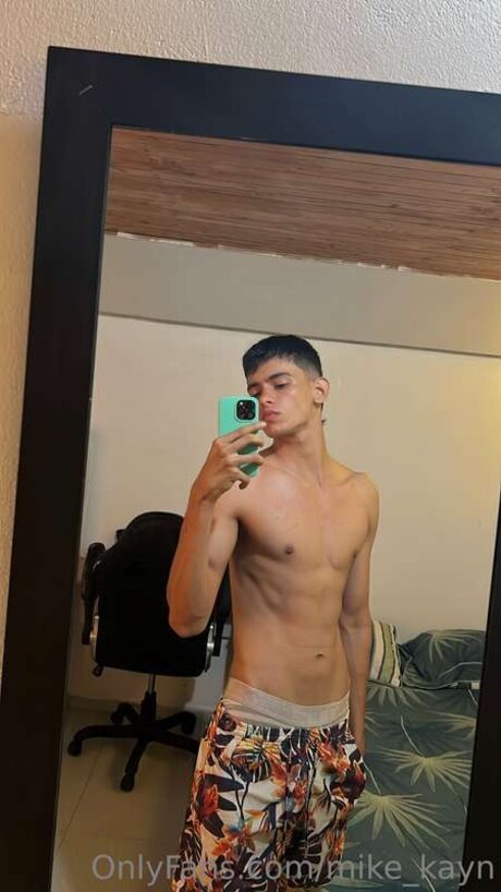 Mike Kayn ポルノスター 写真