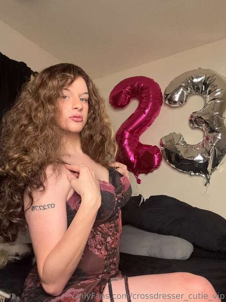 Crossdresser Cutie Vip 美しいモデル 画像