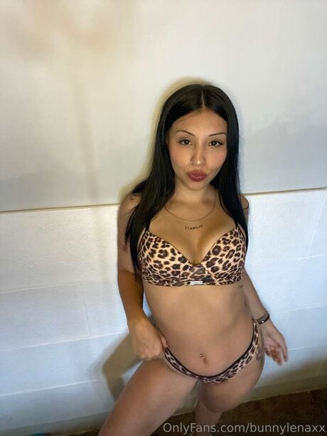 Its Emilyy 可愛い女優 写真