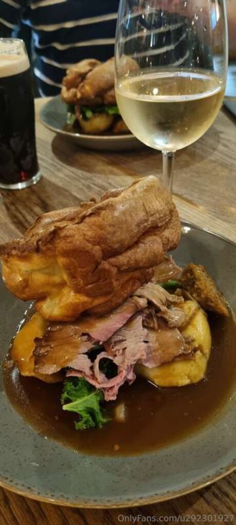 U292301927 アートスター 写真