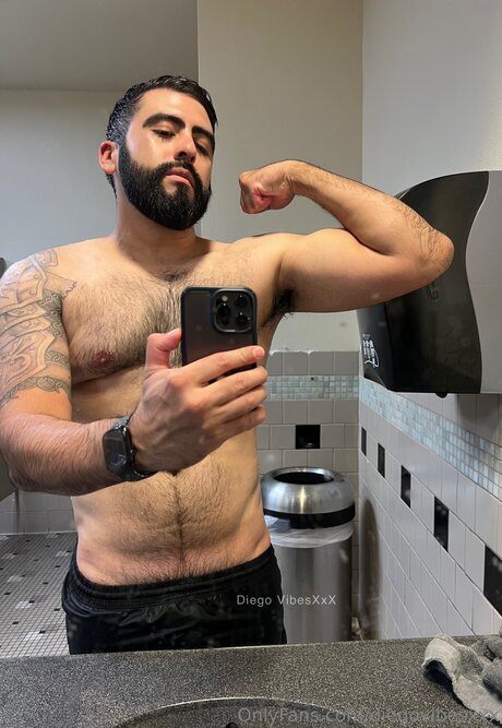 Diegovibesxxx セックスモデル 写真