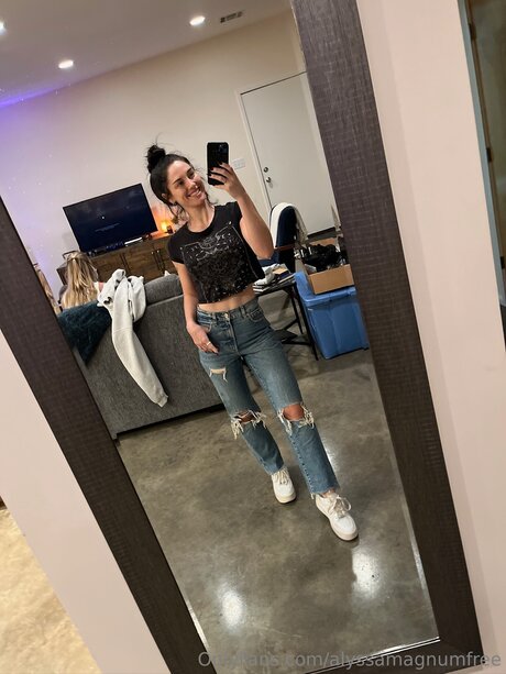 Alyssamagnumfree トップポルノスター 写真