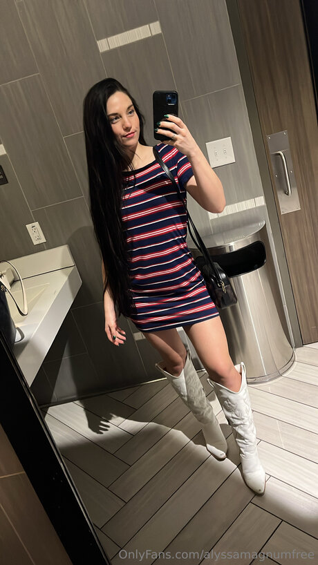 Alyssamagnumfree profile image