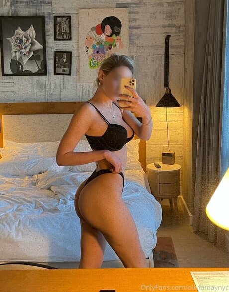 Olivia May NYC ホットなポルノスター アーカイブ
