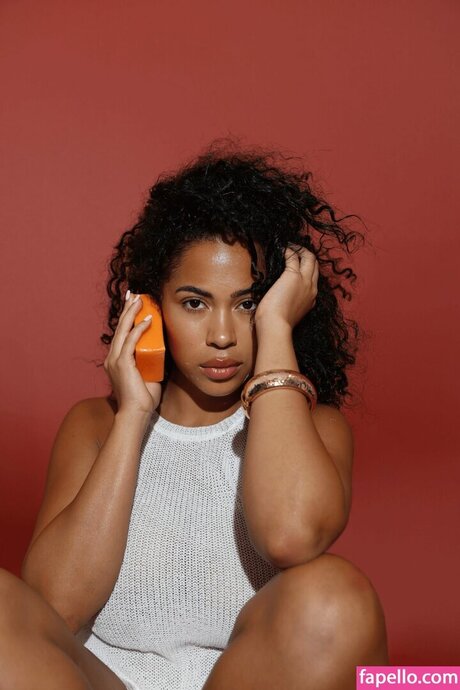 Yasmin Elopez 無料モデル 写真