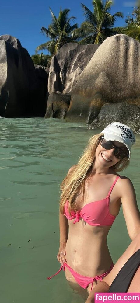Andrea Kaiser 独占モデル 写真