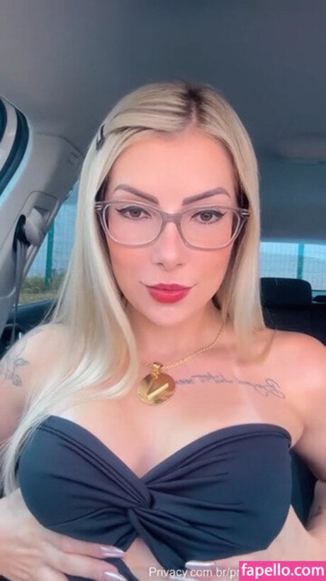 Loira Feet 美しいスター 画像