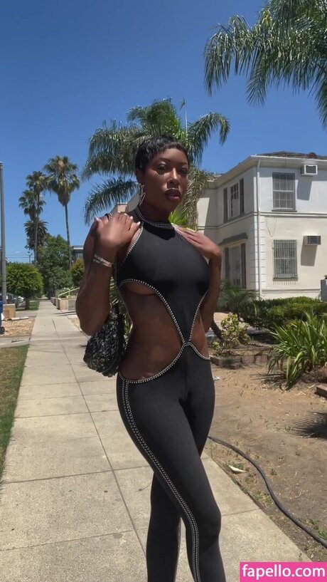 Jordanne Deveaux 独占女優 写真