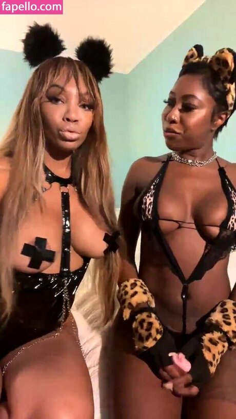 Jordanne Deveaux エロティックなポルノスター 写真