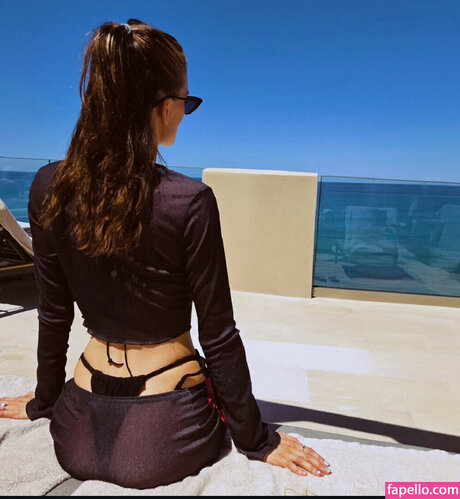 Natascha Summers ヌードスター 写真