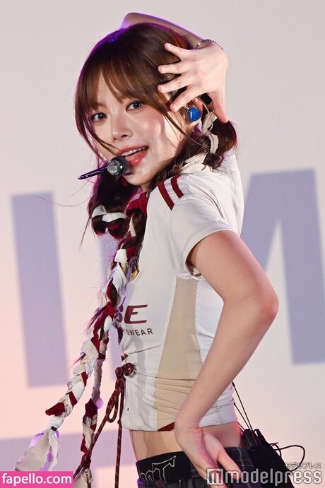 Hong Eunchae 素敵なスター ギャラリー