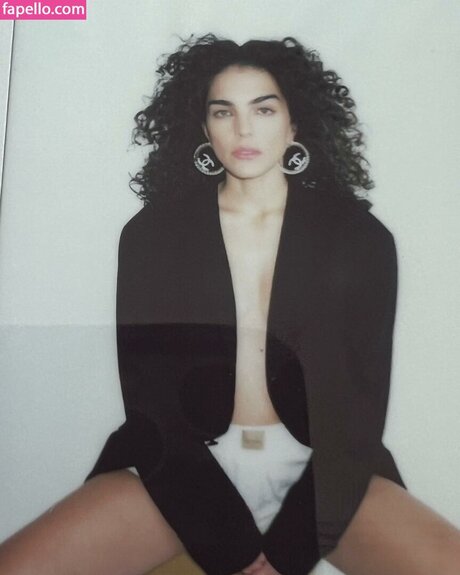 J lia Konrad セックスモデル 画像