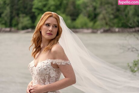 Alexandra Breckenridge ポルノスター ホット 写真