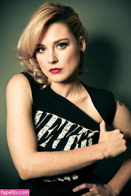Alexandra Breckenridge profile image