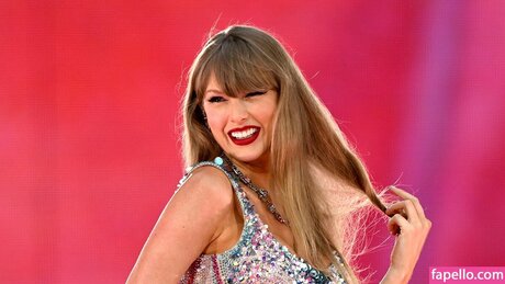 taylorswift アダルトモデル 写真