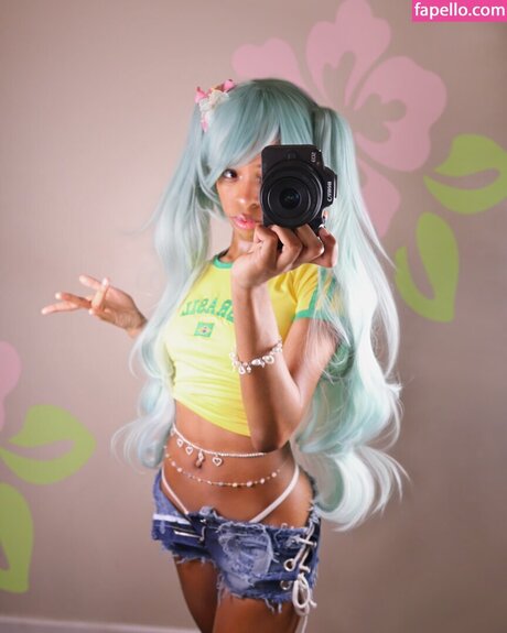 ShesnothingSpecial 独占モデル 画像