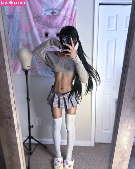 ShesnothingSpecial 裸のポルノスター 画像