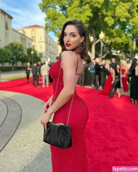 Miss Bri Torres ポルノスター ヌード 写真