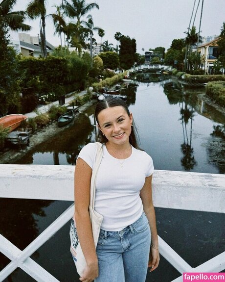 Cailey Fleming 裸のモデル 画像