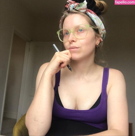 Jessie Cave ポルノ女優 アーカイブ