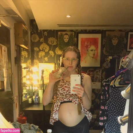 Jessie Cave top profile image