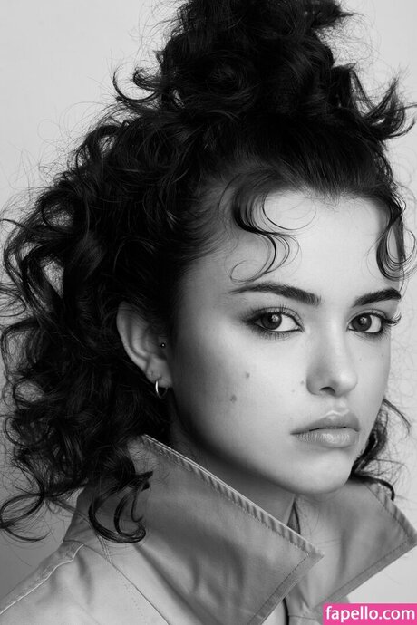 Clarice Cazauran ポルノスター 素敵 写真