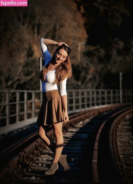 Larissa Schmiederer ポルノスター 美しい 画像