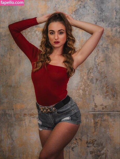 Larissa Schmiederer HD女優 写真