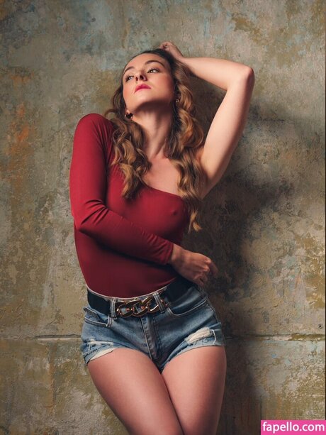 Larissa Schmiederer かわいいポルノスター アーカイブ