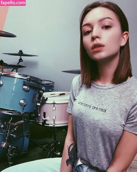 Kriss Drummer 最高の女優 画像