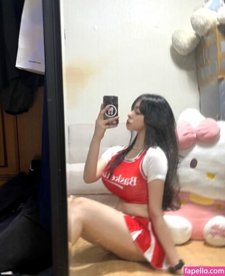soooyaee トップモデル 写真