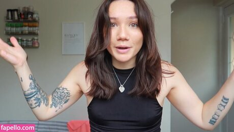 Double Take Reacts セックスモデル 写真