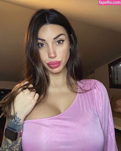 Oriana Tubiolo アダルトモデル 画像