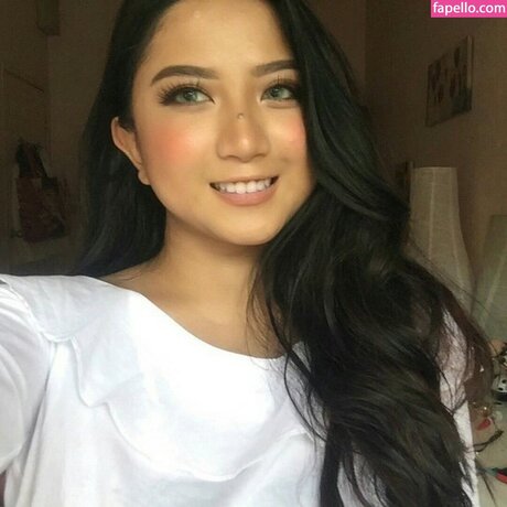 Zizi Wong 最高のモデル ギャラリー