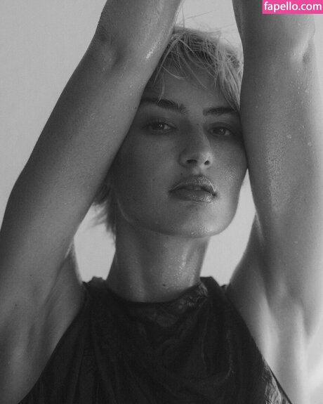 Aleandrafrerk アートスター 写真