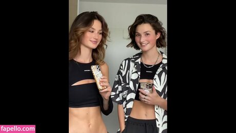 Aleandrafrerk かわいいモデル アーカイブ