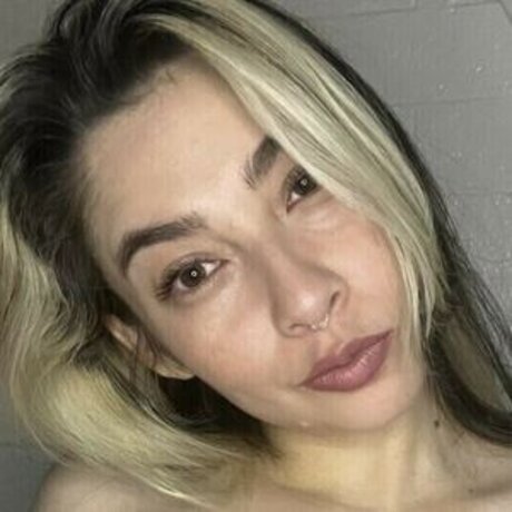 Alanna Castro ポルノスター セクシー 写真