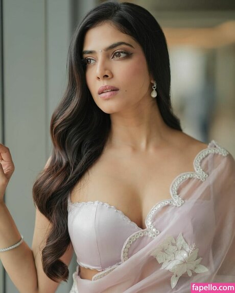 Malavika Mohanan ポルノスター HD ギャラリー