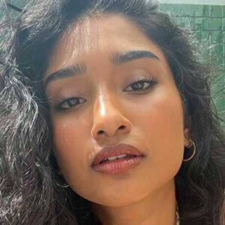 Varada Sethu セックス女優 画像
