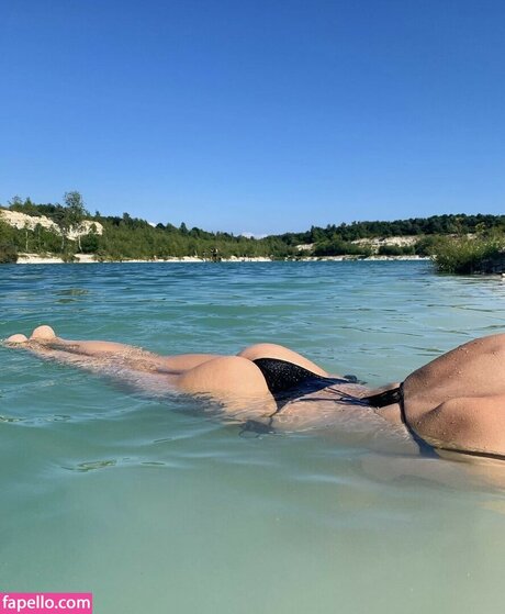 Marie Watson xxxモデル 写真