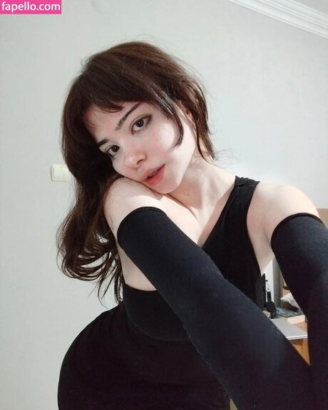 Mitsurigen ポルノ女優 写真
