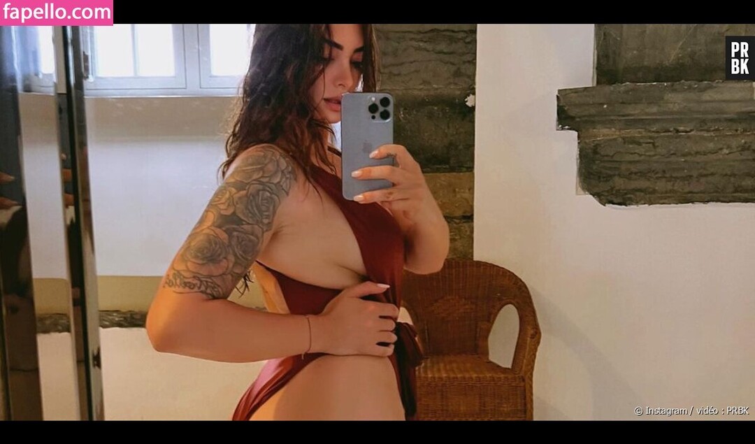 Emilie Nef Naf アートポルノスター アーカイブ